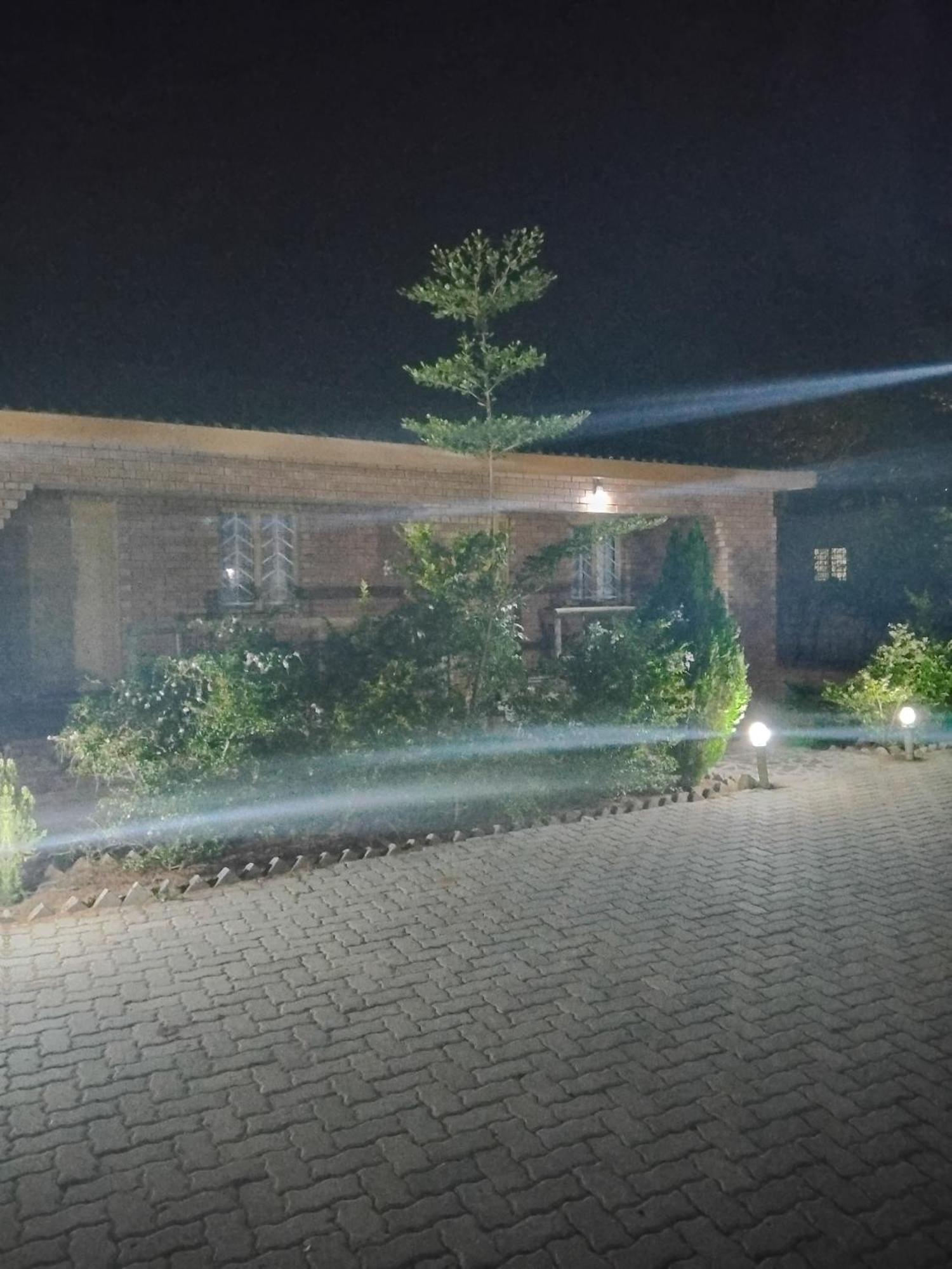 Sunshinevibe Guest House Kasane Luaran gambar